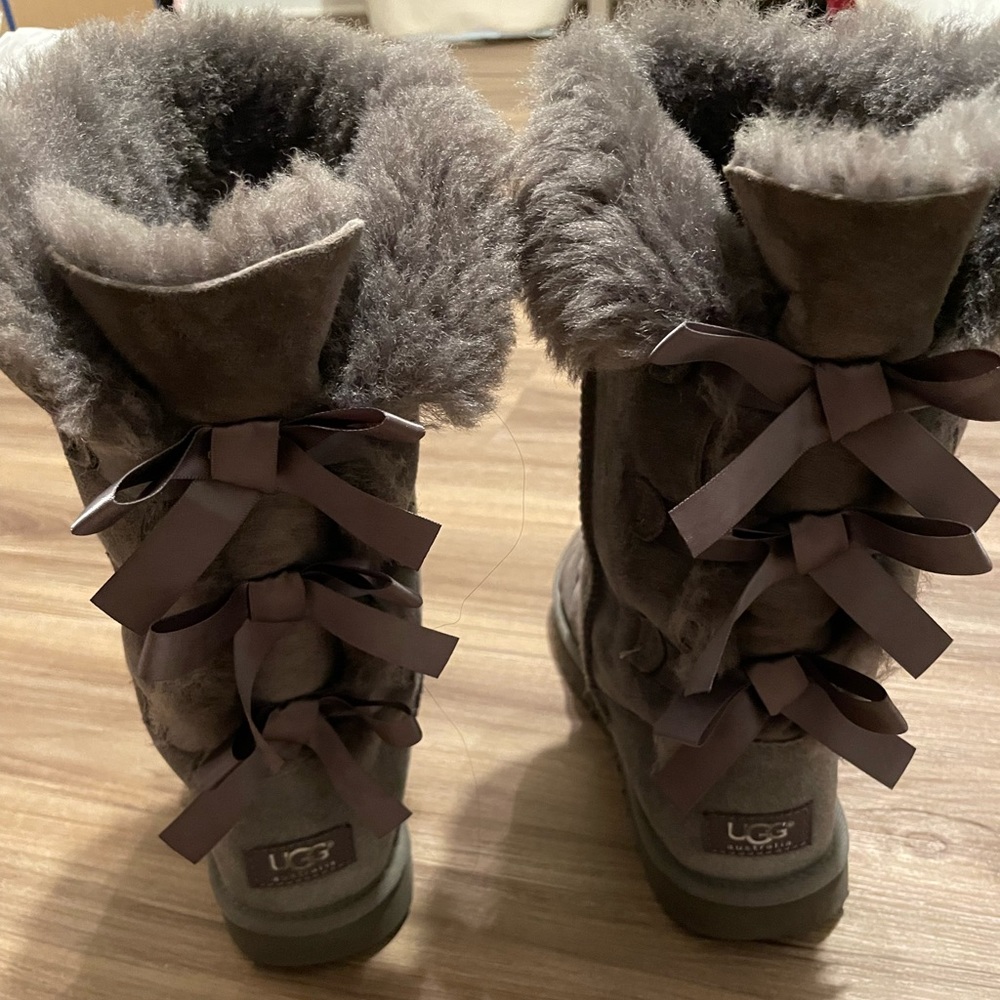 Gray Bow Uggs - image 3